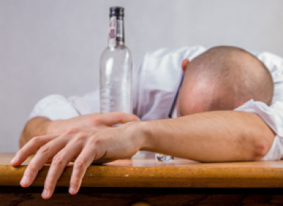 Пьяная выходка может стоить вологжанину почти 30 тысяч рублей