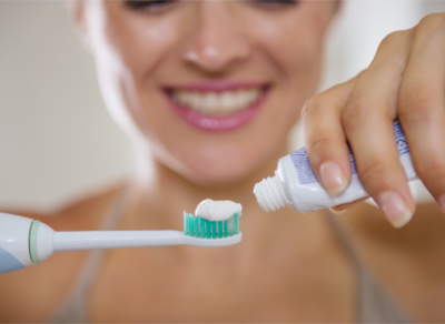 Регулярная чистка зубов поможет избежать артрита
