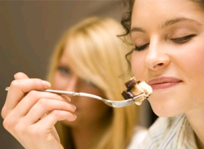 Сотрудники Калифорнийского университета выяснили, что запах пищи тесно связан с обменом веществ