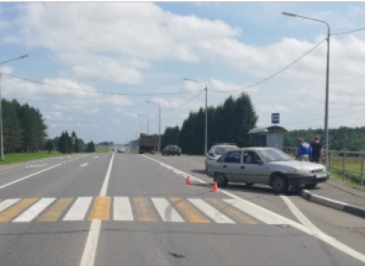 В Вологодском районе столкнулись грузовик и легковушка