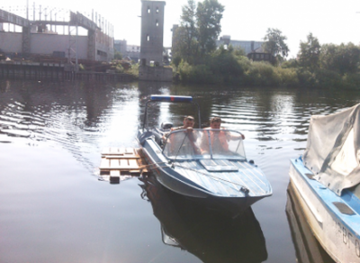 Инспекторы ГИМС сняли с плота на реке Вологде трех мальчишек