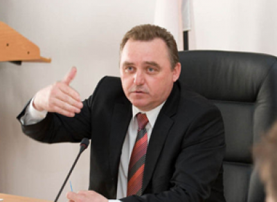 Евгений Шулепов приказал усилить контроль за уборкой территорий возле ТЦ