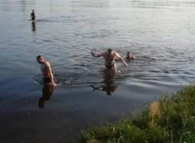 Вологжане начали открывать купальный сезон