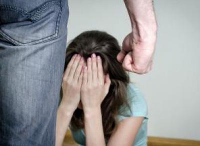 В Вологде отчим избивал 9- летнюю девочку
