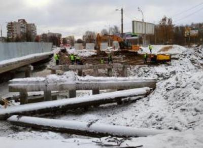 Мэр объяснил долгие сроки ремонта моста через Шограш