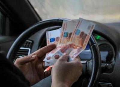 Службы такси увеличили тарифы для пассажиров из Заречья