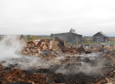 Семья из Вожегодского района лишилась дома из-за пожара