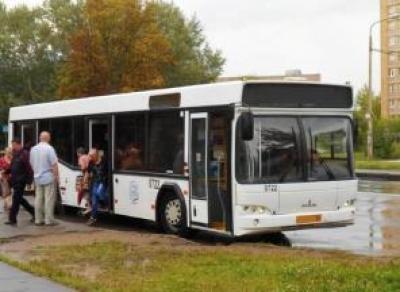 Женщина отсудила 100 тыс. руб. за падение в автобусе