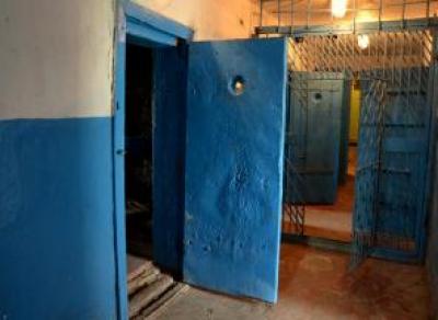 В устюженской колонии заключенного незаконно держали в изоляторе