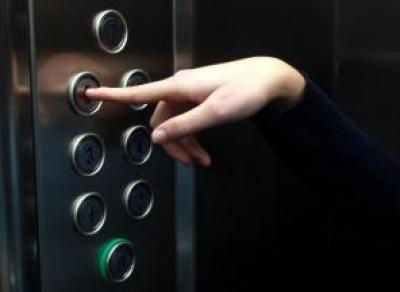 В Череповце массово заменят лифты