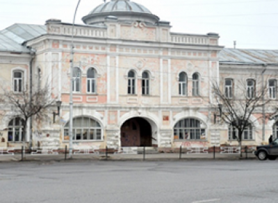 Заброшенное здание бывшей гостиницы «Пассаж» на Марии Ульяновой отреставрируют