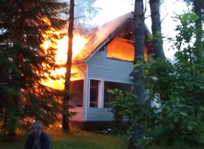 20 июля из-за ударов молнии на Вологодчине загорелись три дома