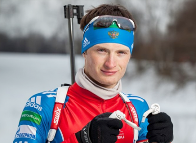 Максим Цветков победил в индивидуальной гонке летнего чемпионата России по биатлону