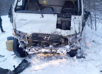 В Череповецком районе столкнулись внедорожник и грузовик