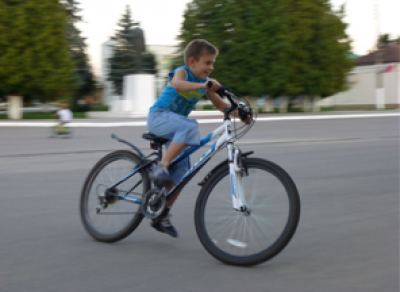 8-летний велосипедист оказался под колесами иномарки