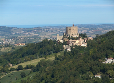 Итальянские власти бесплатно отдают более 100 древних замков