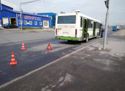 В Череповце кондуктор автобуса получила травму головы из-за экстренного торможения 