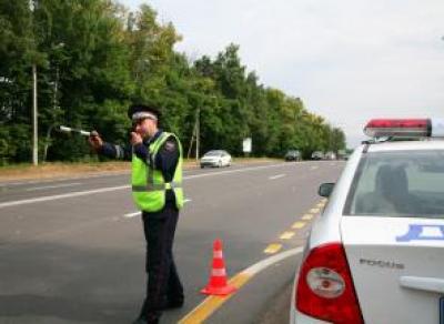 В Череповецком районе водитель убежал от инспекторов ГИБДД в лес