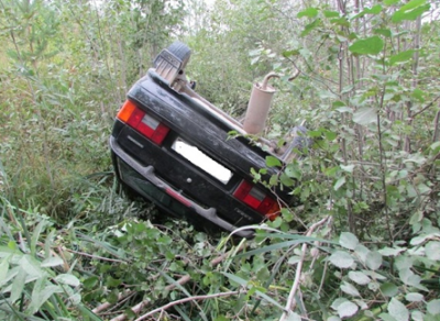 Легковушка опрокинулась в кювет в Вожегодском районе: водитель найден погибшим