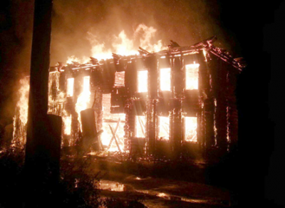 По вине неизвестных полностью сгорело 20 построек в Соколе