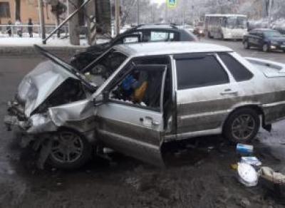 ДТП в Вологде: 2 машины не поделили дорогу