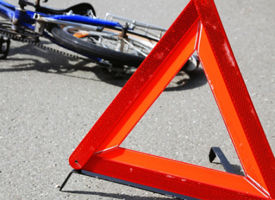 В Вологде легковушка сбила школьника на велосипеде и скрылась 