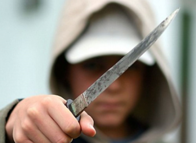 В Шекснинском районе 11-летний мальчик ударил своего отца ножом