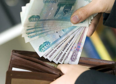 В Вытегорском районе у женщины 2/3 зарплаты забирала заведующая 