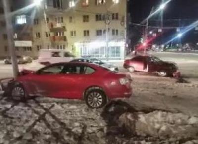 Водители пострадали в ДТП на ул. Галкинской