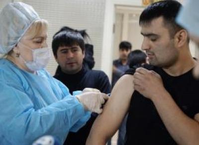 В Вологде иностранцев платно прививают от коронавируса