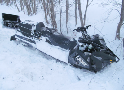 В Кирилловском районе разбился насмерть водитель снегохода