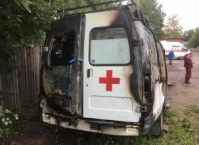 Скорая помощь загорелась на ходу в Череповецком районе