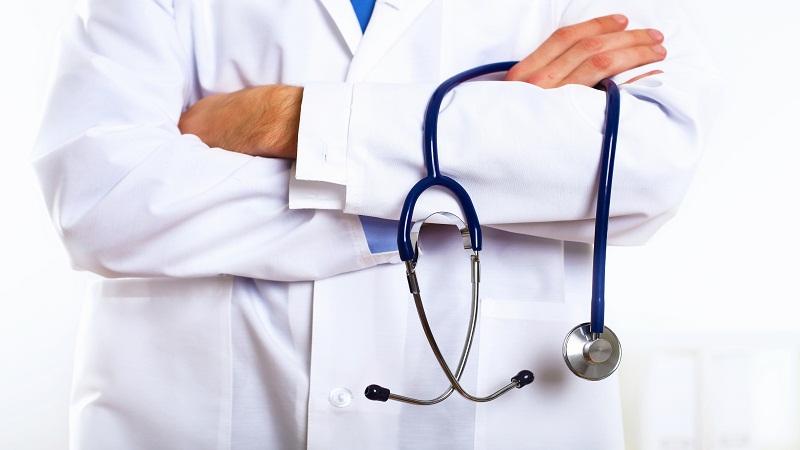 Больше половины медицинских учреждений страны лишатся главврачей