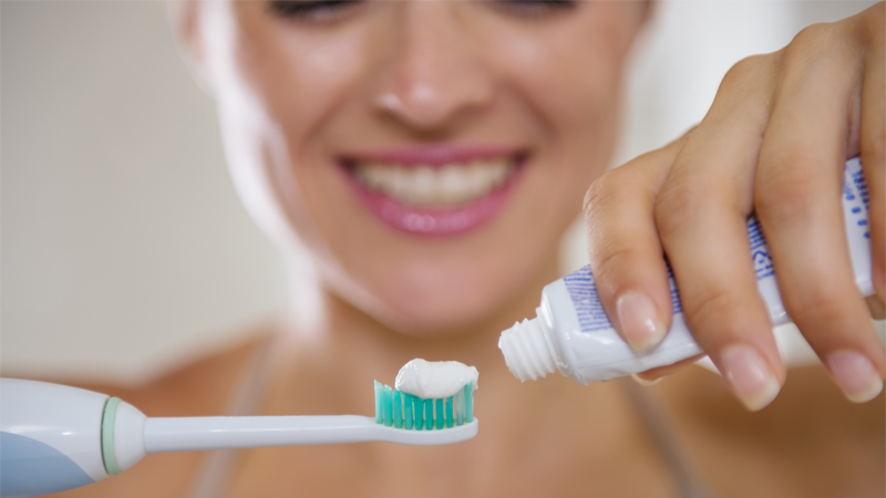 Регулярная чистка зубов поможет избежать артрита