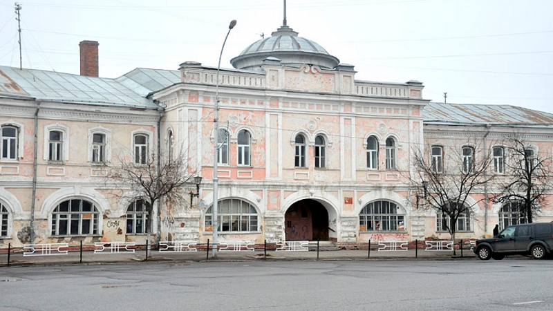 Прокуратура выявила нарушения в реставрации заброшенного здания на Марии Ульяновой, 2