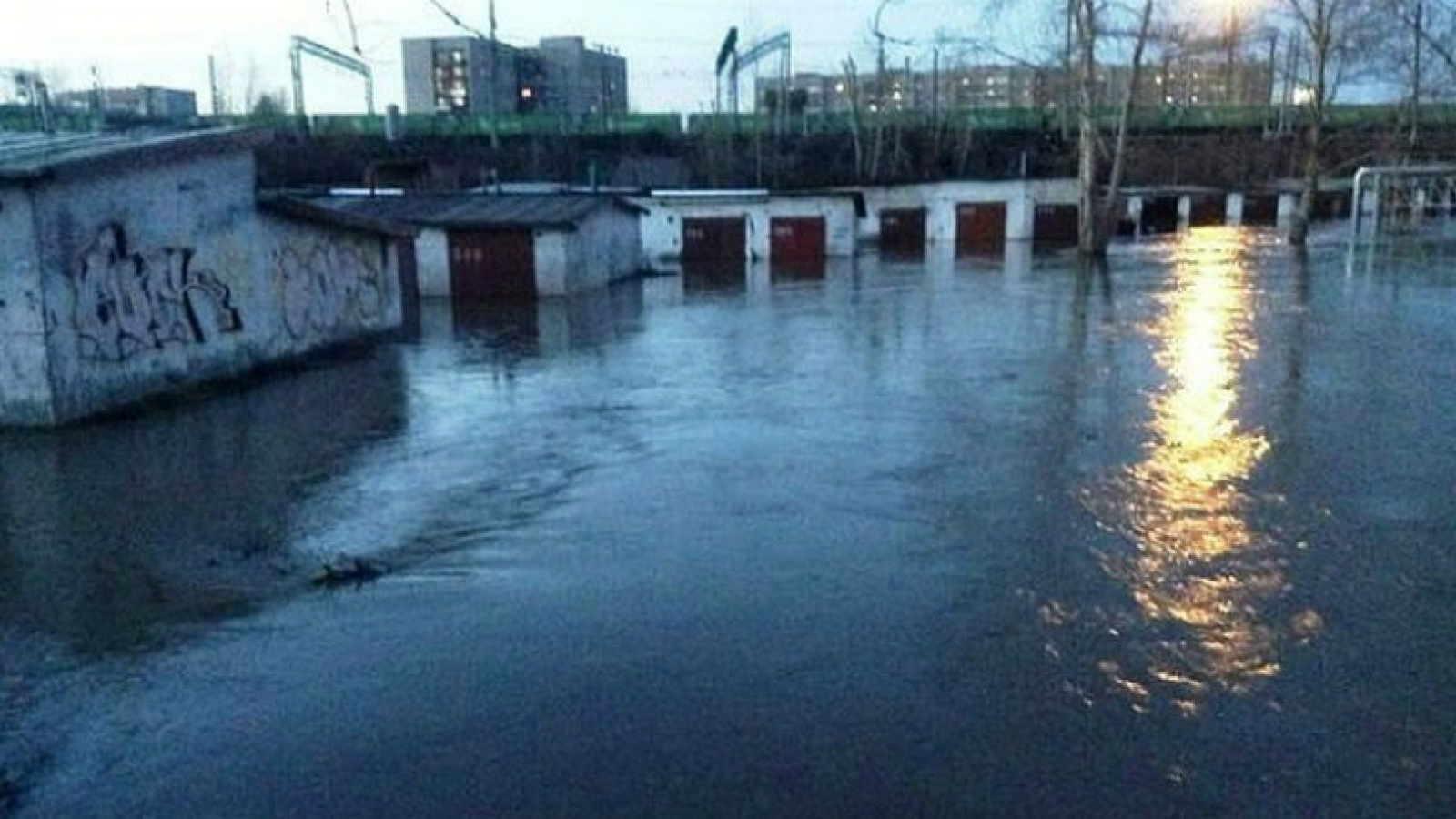 300 гаражей затопило в Вологде