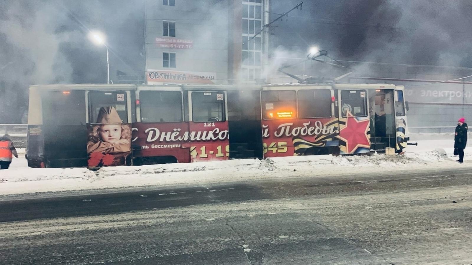 В Череповце загорелся трамвай