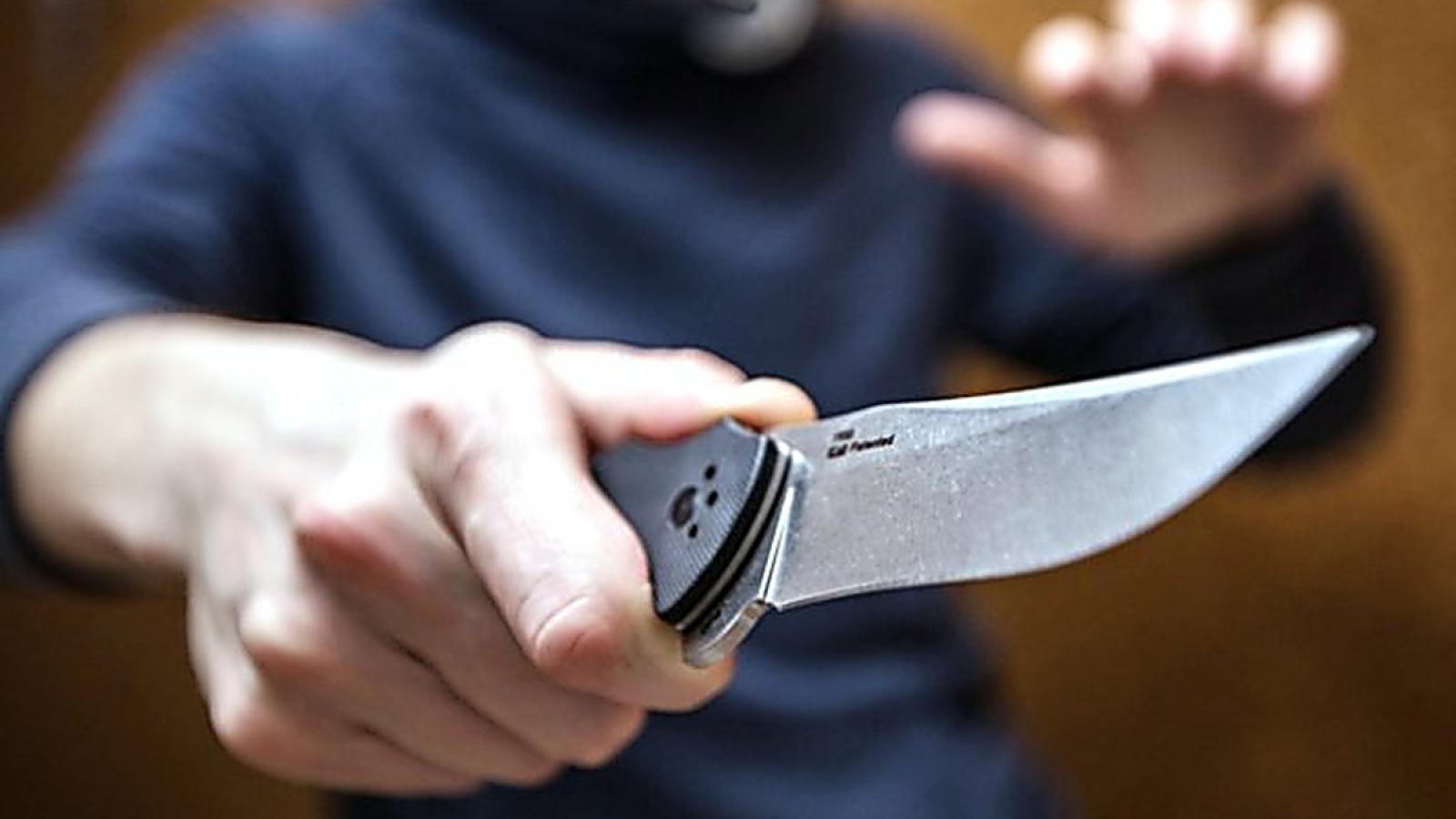 Ссора между супругами: муж нанёс жене 30 ножевых