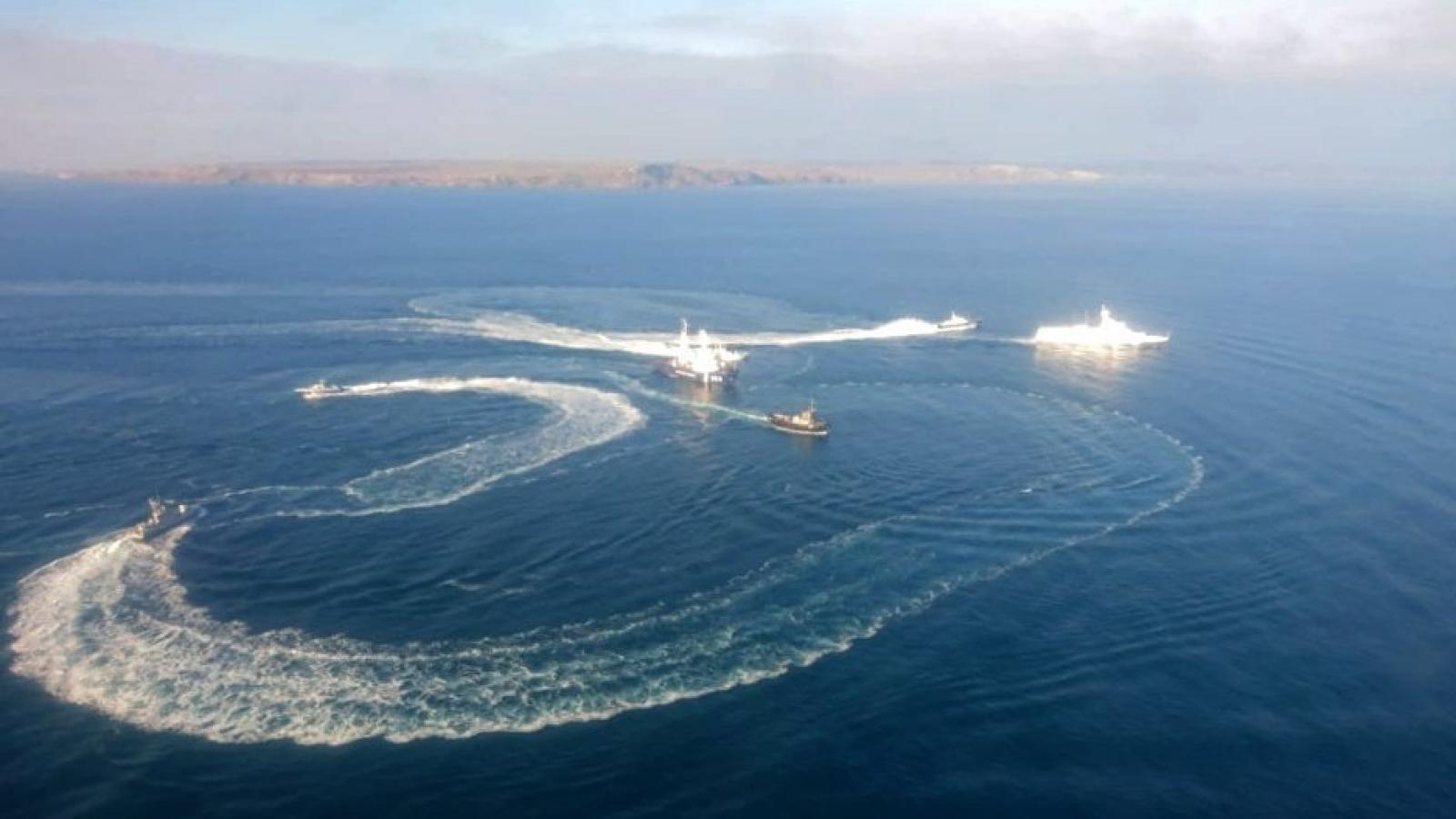 Три корабля ВМС Украины вчера пересекли российскую границу
