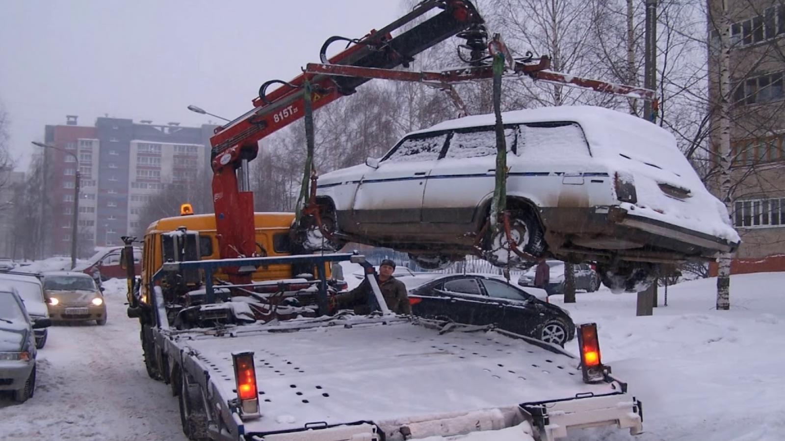 В Вологде машины, мешающие уборке снега, будут эвакуировать