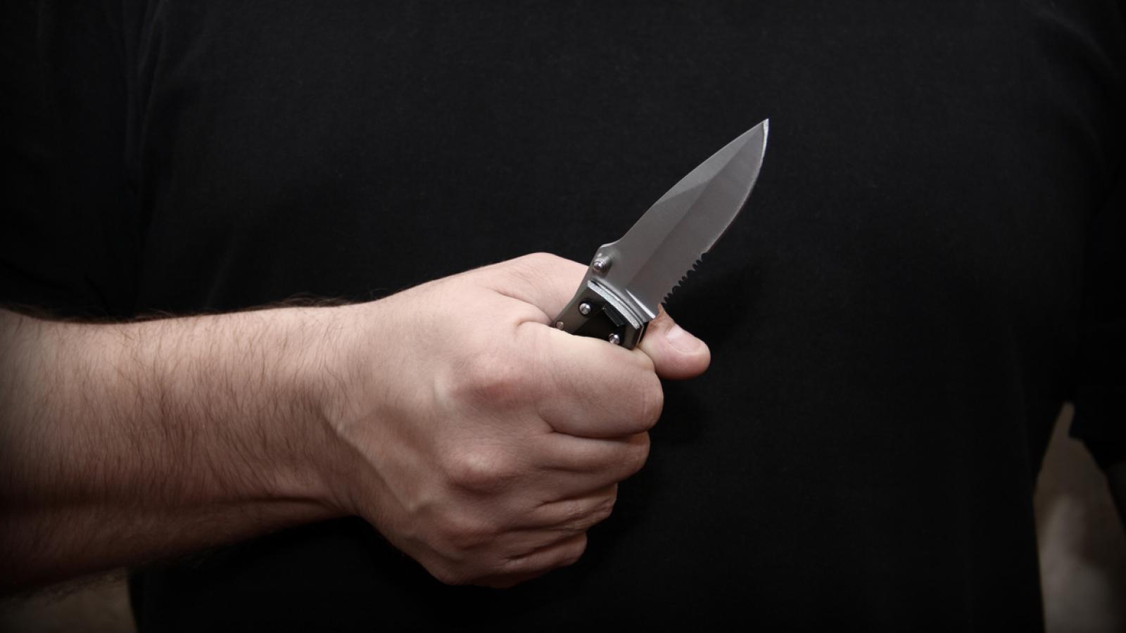 Вологжанин размахивал ножом в одном из кафе в центре города