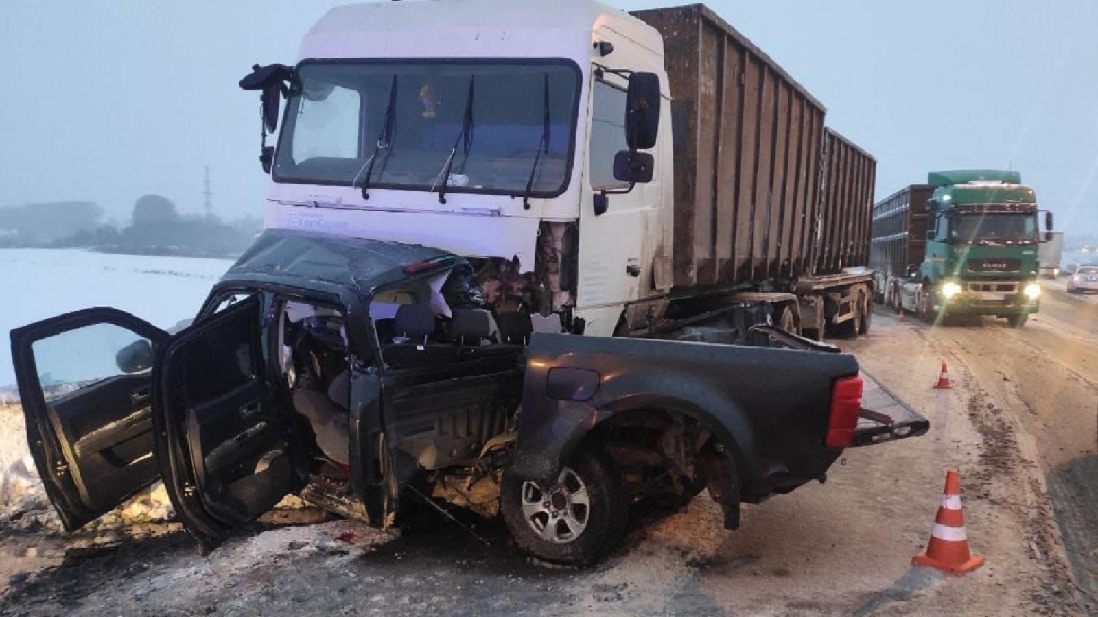 Под Вологдой произошло смертельное ДТП с грузовиком