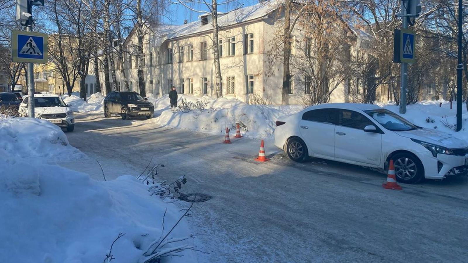 В Вологде автомобиль сбил ребенка на пешеходом переходе