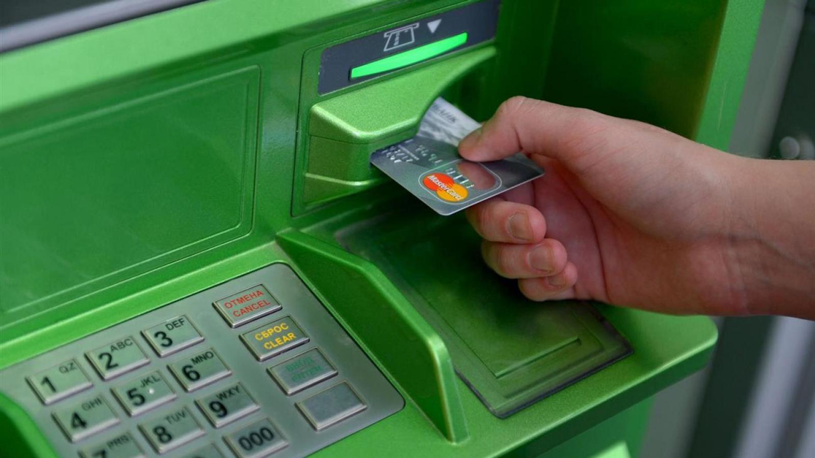 У кредитных карт вологжан изменятся номера счетов
