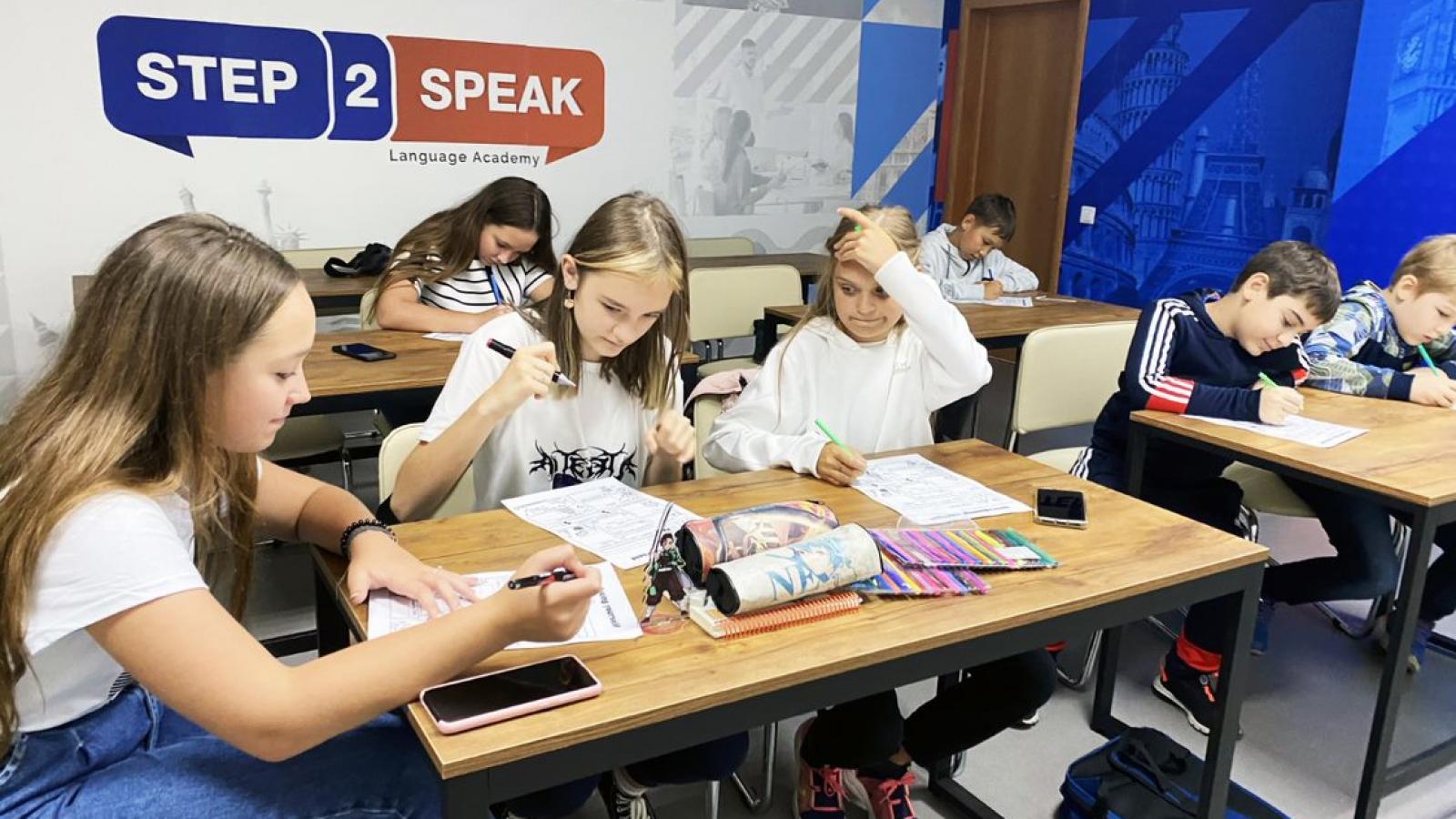 Первый шаг к свободе общения: где в Вологде детей обучают английскому языку