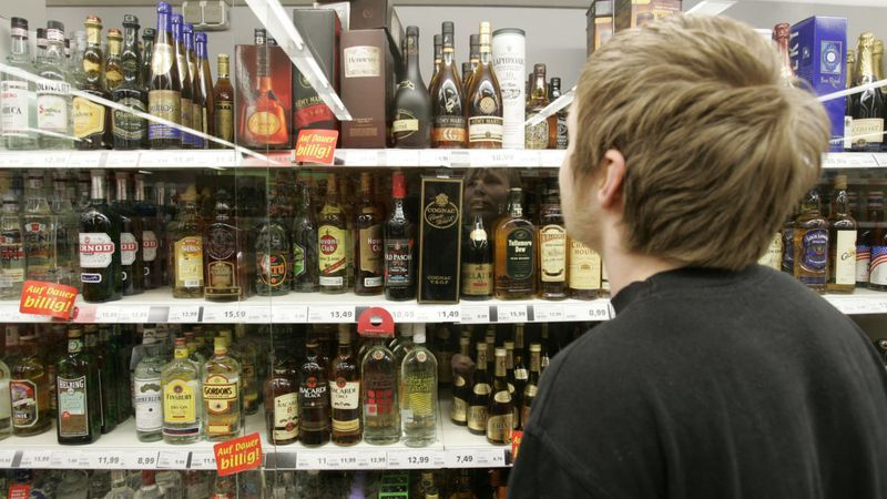 В Вологде выявили киоски, продающие алкоголь несовершеннолетним