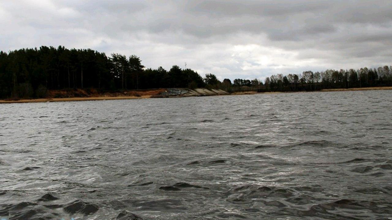 В Череповецком районе местные жители нашли тело утонувшего рыбака