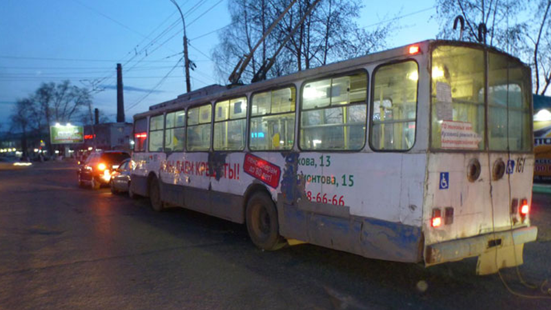 На Пошехонском шоссе троллейбус врезался в «Мицубиси»