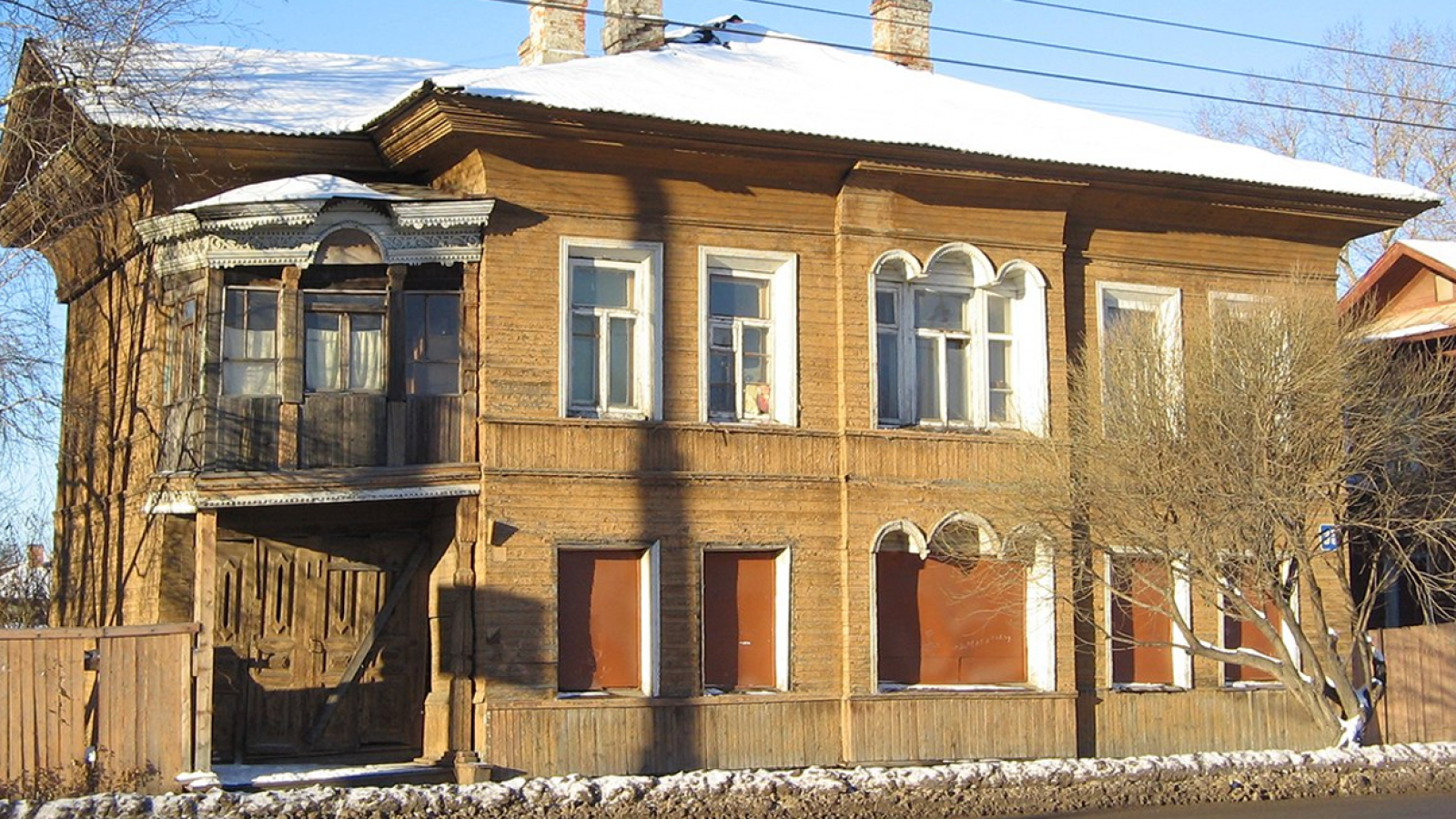 Владельцу исторического здания на Чернышевского выписали штраф