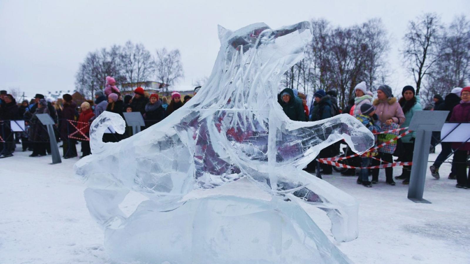 В городе металлургов прошел конкурс ледяных скульптур